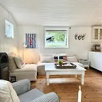 Casa de Férias Cozy And Spacious Close To The Water Nykøbing Sjælland