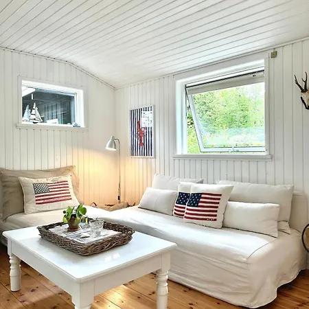 Casa de Férias Cozy And Spacious Close To The Water Nykøbing Sjælland