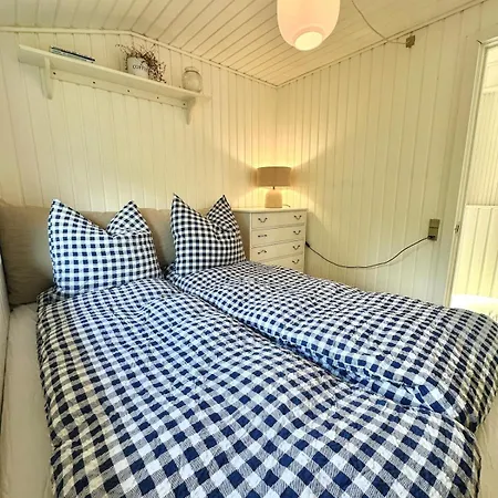 Cozy And Spacious Close To The Water בית נופש *