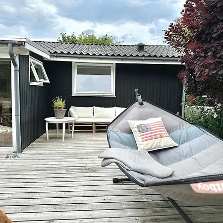 Cozy And Spacious Close To The Water Nykøbing Sjælland