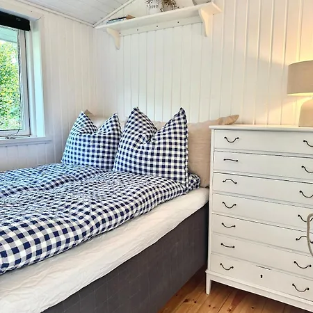 בית נופש Cozy And Spacious Close To The Water